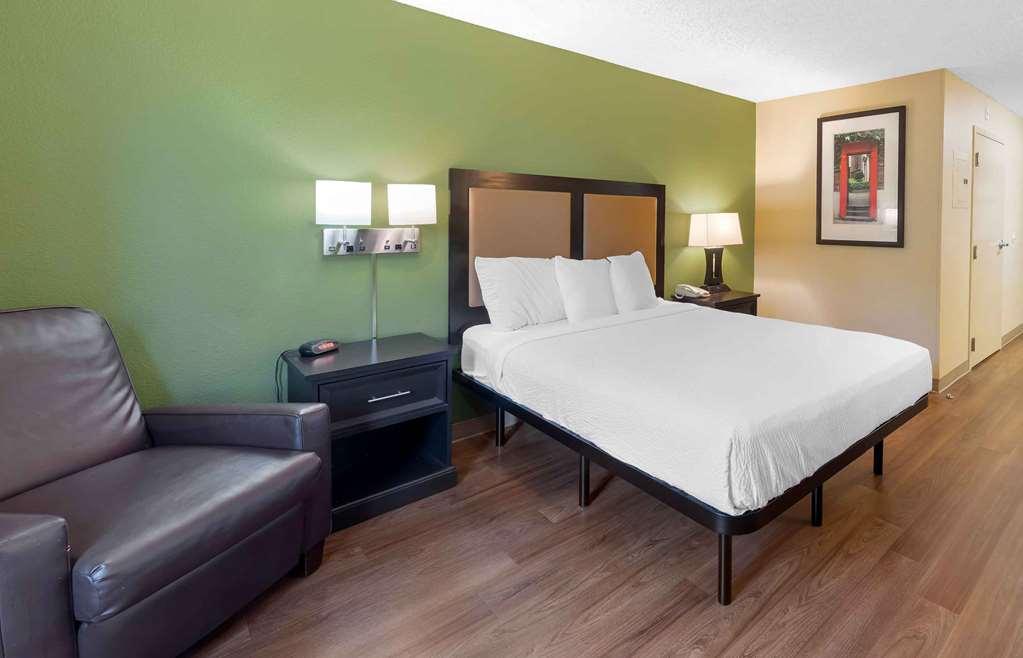 Extended Stay America Select Suites - Raleigh - Cary - Regency Parkway South Habitación foto